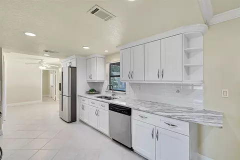 2800 NW 106th, Coral Springs, FL 33065