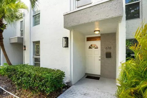670 Kensington #5B, Wilton Manors, FL 33305