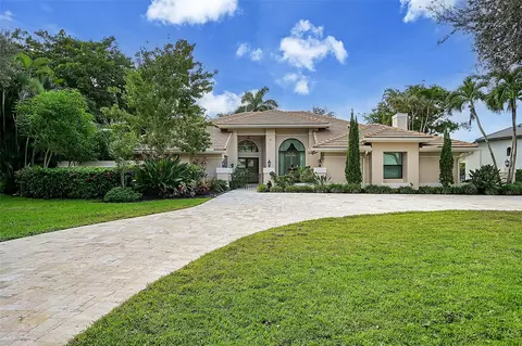 7001 Ventura Ct, Parkland, FL 33067