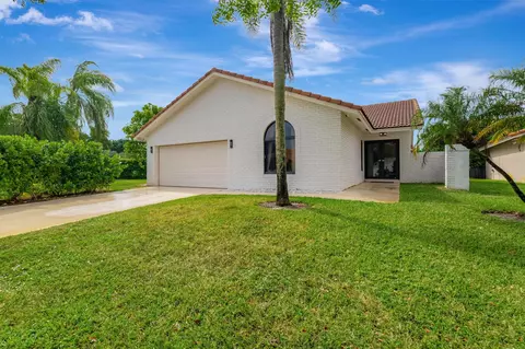 19599 Sea Pines Way, Boca Raton, FL 33498