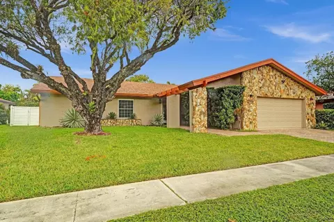 7945 NW 89th, Tamarac, FL 33321