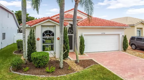 10790 Grant Way, Boynton Beach, FL 33437