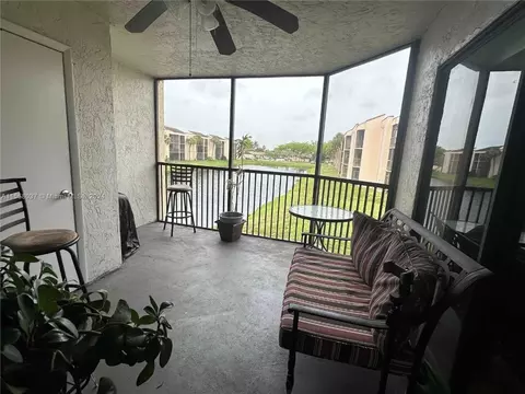 3252 Foxcroft #211, Miramar, FL 33025