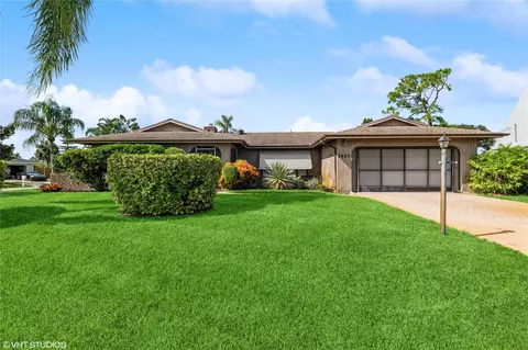 2082 SEsterbrook St, Port Saint Lucie, FL 34983