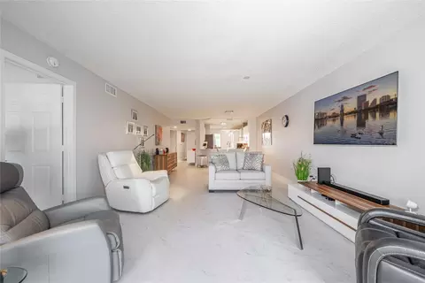 10133 NW 24th #304, Sunrise, FL 33322
