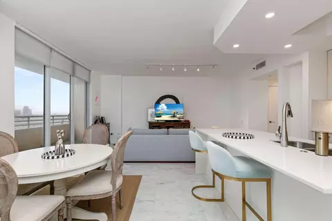 808 Brickell Key Dr #2703, Miami, FL 33131
