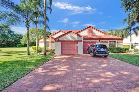7592 Lexington Club Blvd #A, Delray Beach, FL 33446