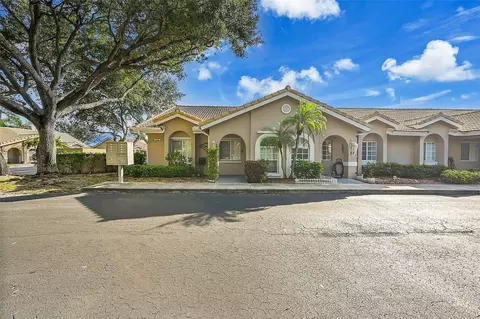 3181 Holiday Spgs, Margate, FL 33063