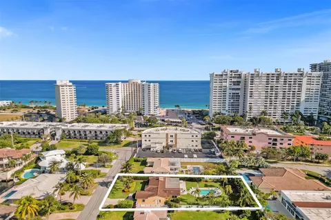 224 Codrington Dr, Lauderdale By The Sea, FL 33308