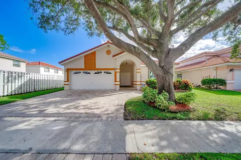 624 NW 135th Ter, Plantation, FL 33325