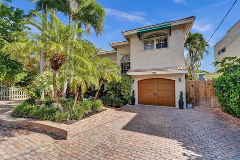 723 NE 17th Ave, Fort Lauderdale, FL 33304