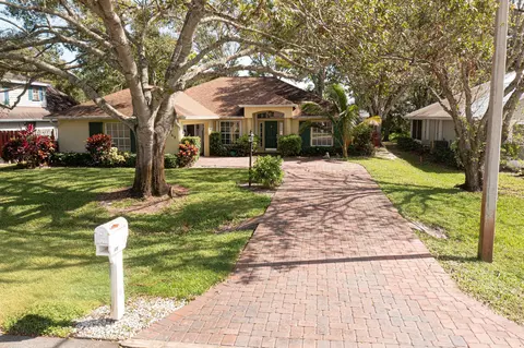 768 24th, Vero Beach, FL 32962