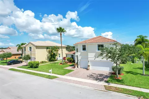 19147 SW 8th St, Pembroke Pines, FL 33029