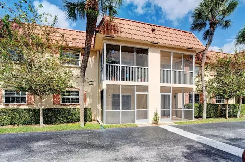 101 E Mcnab #404, Pompano Beach, FL 33060