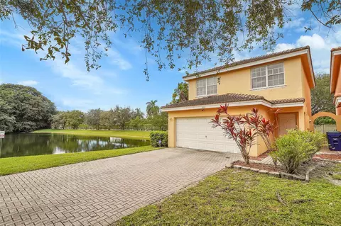 7251 Sienna Ridge Ln, Lauderhill, FL 33319