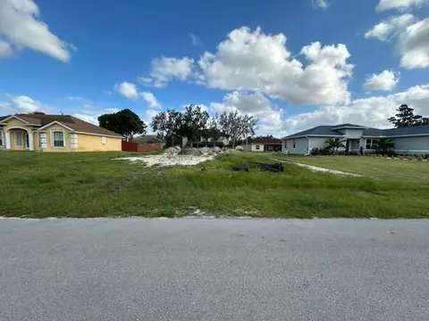 1915 SW Glenco St, Port St Lucie, FL 34953
