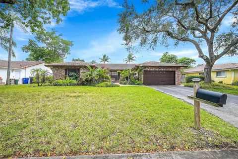 9720 NW 1st, Coral Springs, FL 33071