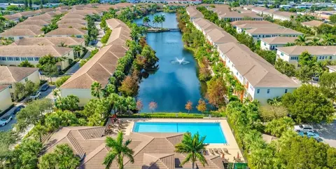 622 SW 2 Ln, Pompano Beach, FL 33060
