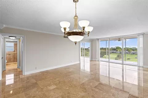 804 Cypress Grv #510, Pompano Beach, FL 33069