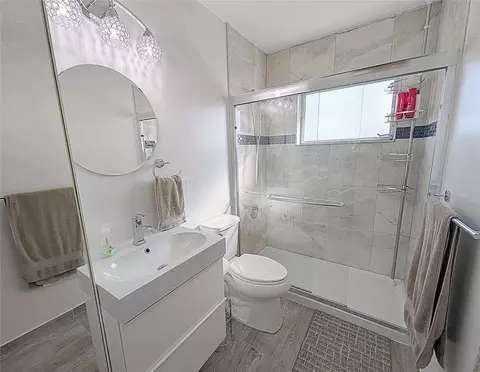 2643 E Barkley #F, West Palm Beach, FL 33415