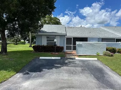 4485 Lucerne Villas #4485, Lake Worth, FL 33467