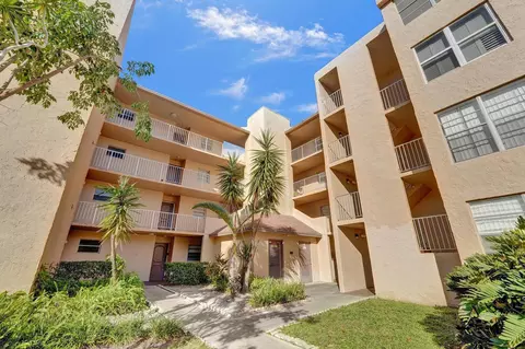 9440 Live Oak Pl #401, Davie, FL 33324
