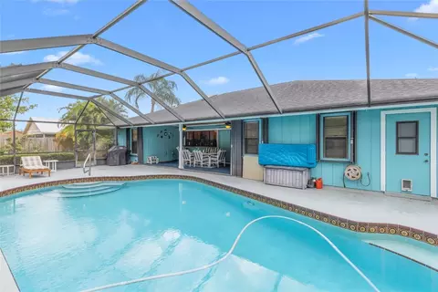 925 SE Brookedge, Port Saint Lucie, FL 34983