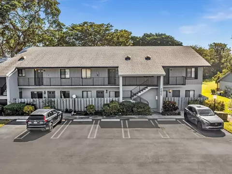 2435 SW 22nd Ave #2030, Delray Beach, FL 33445