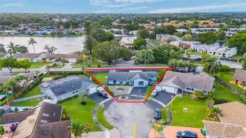 8920 NW 14th St, Pembroke Pines, FL 33024