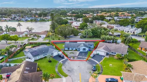 8920 NW 14th, Pembroke Pines, FL 33024