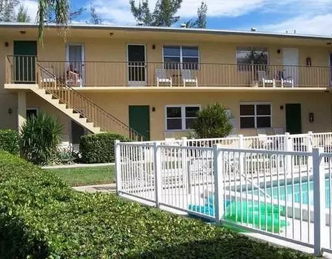 3252 NE 13 #9, Pompano Beach, FL 33062
