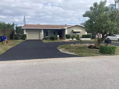 4262 Foss Rd, Lake Worth, FL 33461