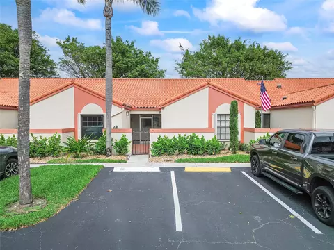 26 Centennial Ct #26, Deerfield Beach, FL 33442