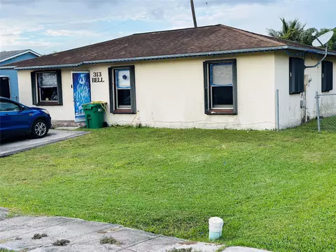 313 W 5th Ter, Pahokee, FL 33476