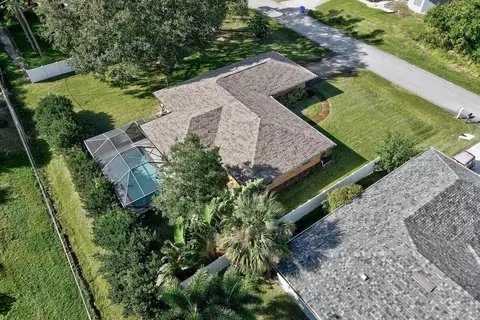871 Salem Ave, Sebastian, FL 32958