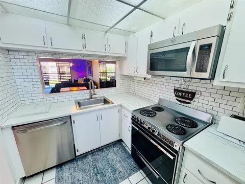 10130 Sunrise Lakes Blvd #301, Sunrise, FL 33322