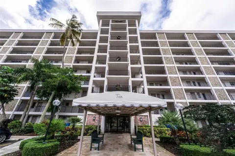 3150 N Palm Aire #803, Pompano Beach, FL 33069