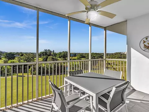 3000 N Palm Aire Dr #604, Pompano Beach, FL 33069