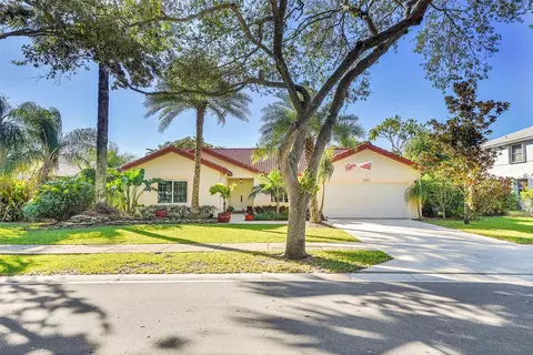 2352 NW 102nd Ter, Coral Springs, FL 33065