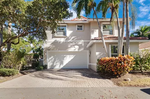 935 Scarlet Oak Ter, Hollywood, FL 33019