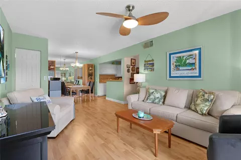 110 Cypress Clb #105, Pompano Beach, FL 33060