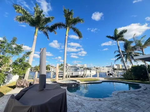 Exterior - 412 SE 28th Ave, Pompano Beach, FL 33062 photo 5 of 12