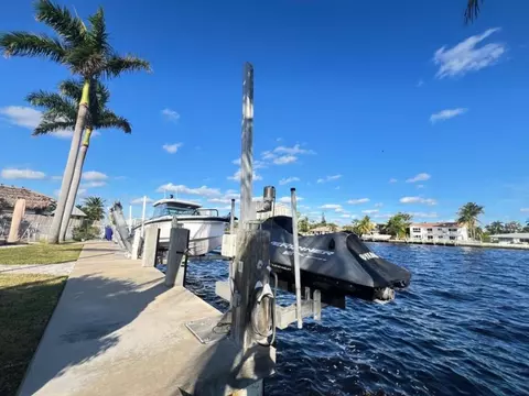 Exterior - 412 SE 28th Ave, Pompano Beach, FL 33062 photo 12 of 12