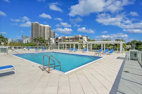 3015 N Ocean #14F, Fort Lauderdale, FL 33308