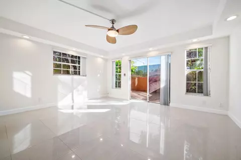 670 Tennis Club Dr #104, Fort Lauderdale, FL 33311