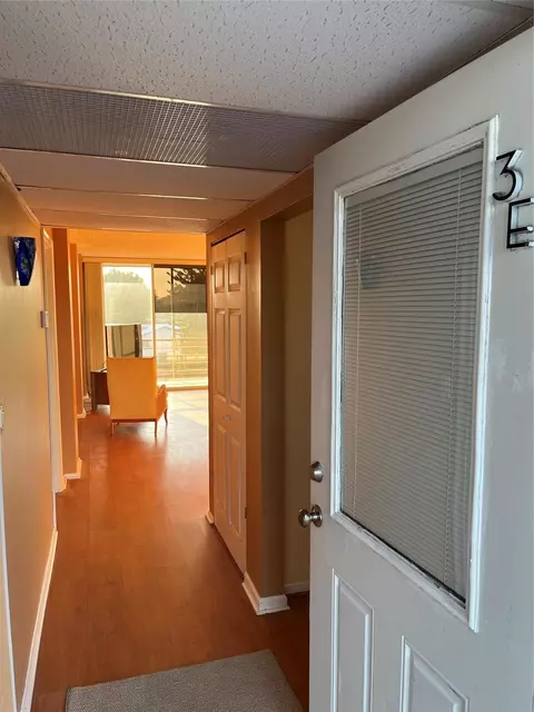 112 Royal Park Dr #3E, Oakland Park, FL 33309