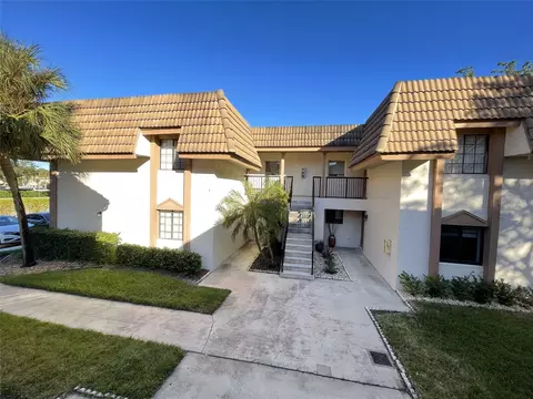 12218 Royal Palm #D-2, Coral Springs, FL 33065