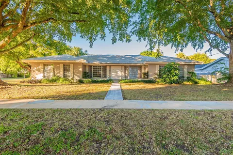 7381 Plantation Rd, Plantation, FL 33317