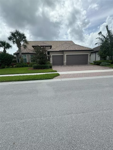 317 SE Huntington Cir, Port Saint Lucie, FL 34984
