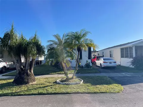 2410 SW 51st St, Fort Lauderdale, FL 33312